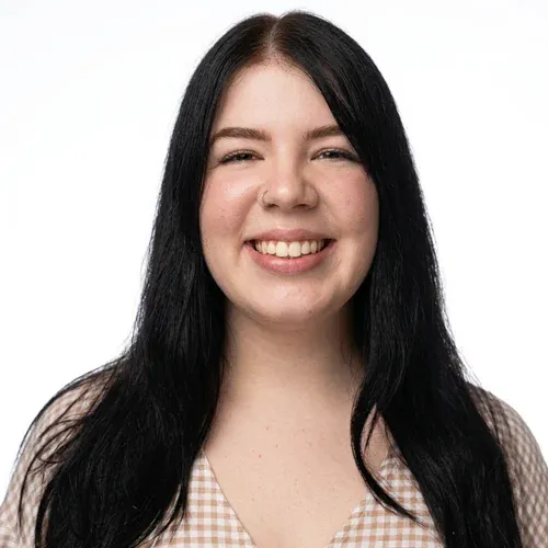 headshot-olivia-_communication_center_specialist