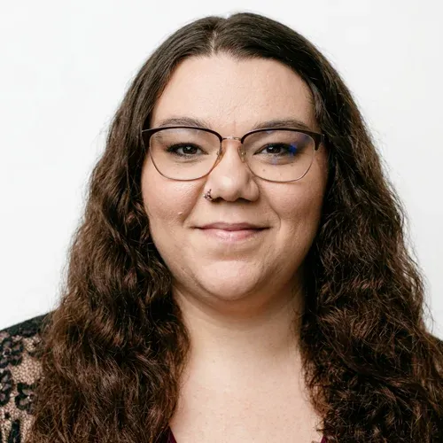 headshot-tanaya-_customer_service_specialist
